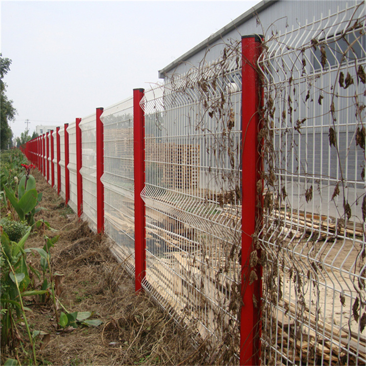 福建桃型柱護(hù)欄網(wǎng)