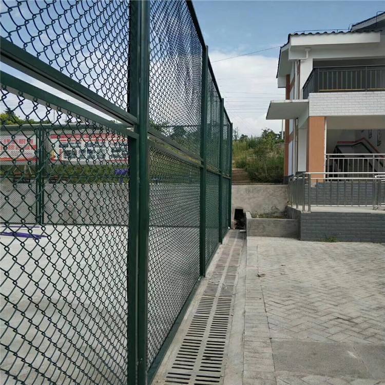 云南組裝分層式體育場圍網