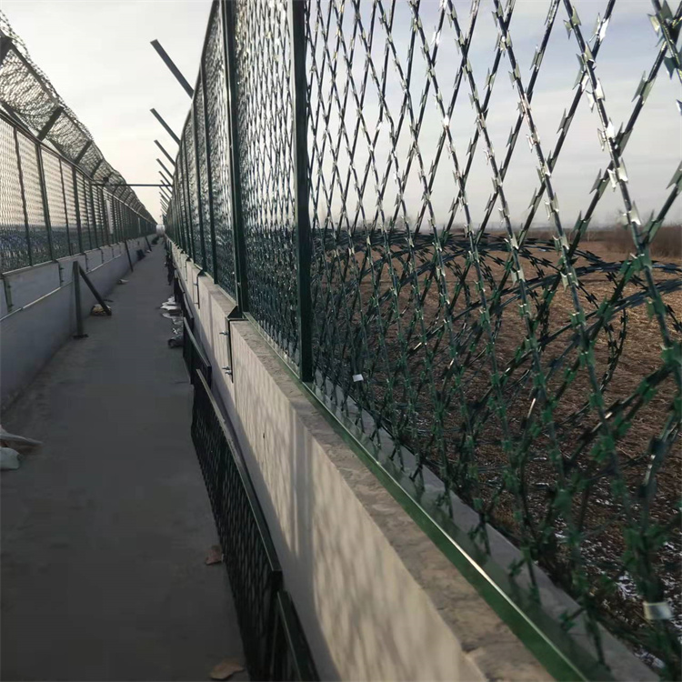 浙江看守所刀刺鋼網墻